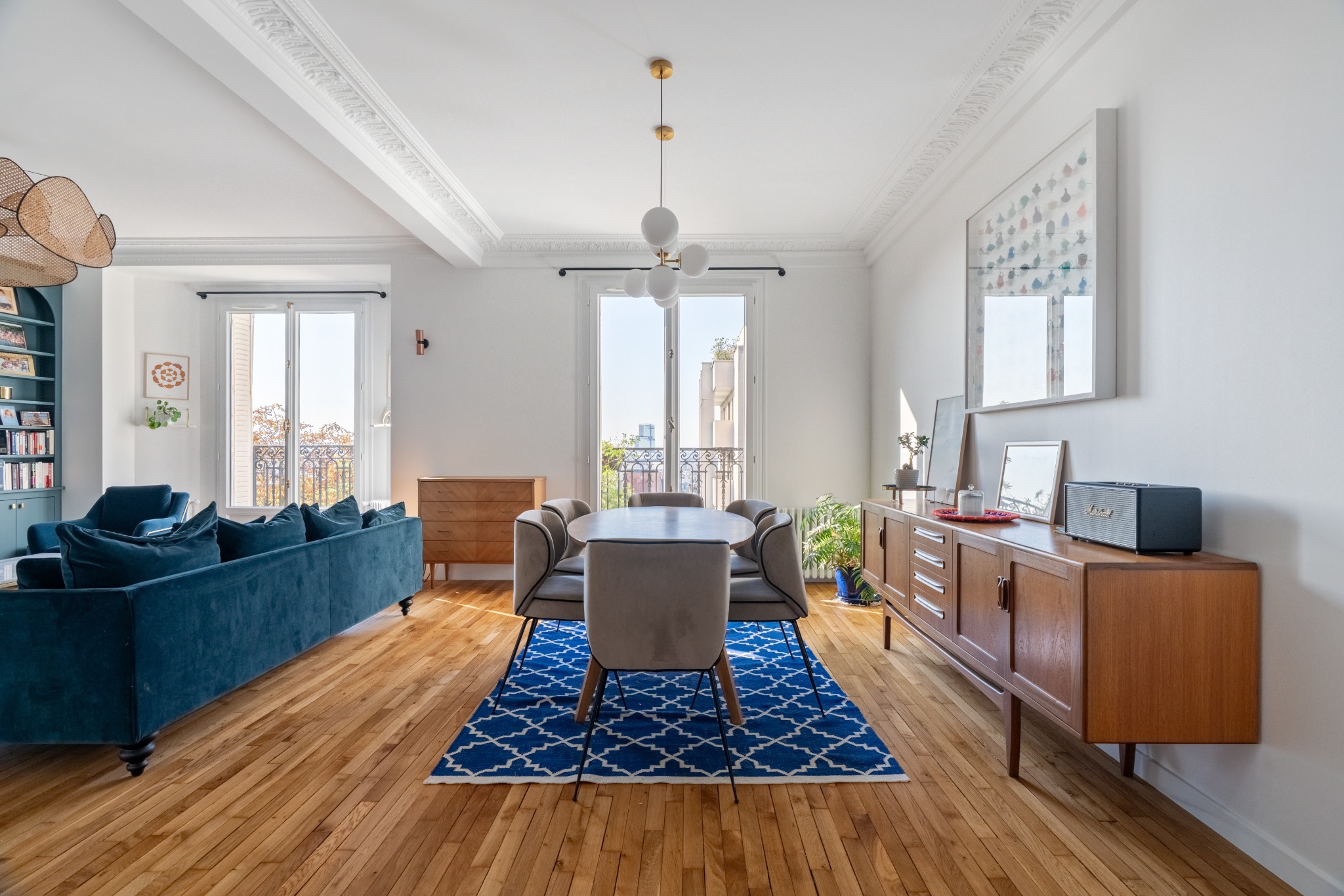 Dining room with Paris view